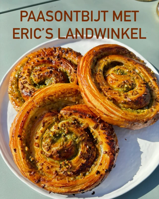 1e Paasdag zijn wij open van 9:00 - 10:00 voor het afhalen van je pre-order uit onze Boulangerie!

Vergeten boodschapje? Geen probleem, je bent welkom!
Met Pasen hebben we ons heerlijke Franse Paasbrood én een gloednieuwe special: de pistache roll!

Bestellen? Mail ons of lever het formulier in. (Zie link in bio of haal formulier in de winkel) Betaal vooraf aan de kassa of via een tikkie.

2e Paasdag zijn wij gesloten.

“Laat ons weten: team Frans Paasbrood of team Pistache?”

#EricsLandwinkel
#EricsBoulangerie
#Paasdagen
#1ePaasdag
#PasenBijEric
#Paaspreorder
#FransPaasbrood
#PistacheRoll
#LokaalGenieten
#VersVanDeBakker
#SupportLocalBakery
#ArtisanPastries
#EasterBrunch
#EasterTreats
#EasterVibes
#FreshFromTheOven
#BoulangerieLove
#LandwinkelLekkernijen
#Paasspecial
#EasterAtErics
